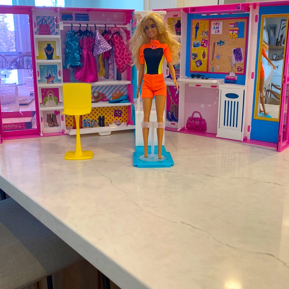 Barbie dream closet